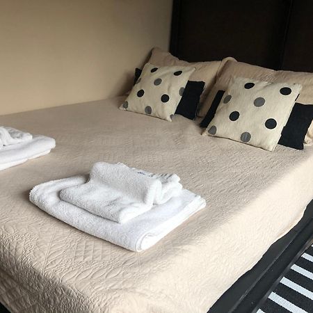 Limay Bed&Breakfast Neuquén Værelse billede